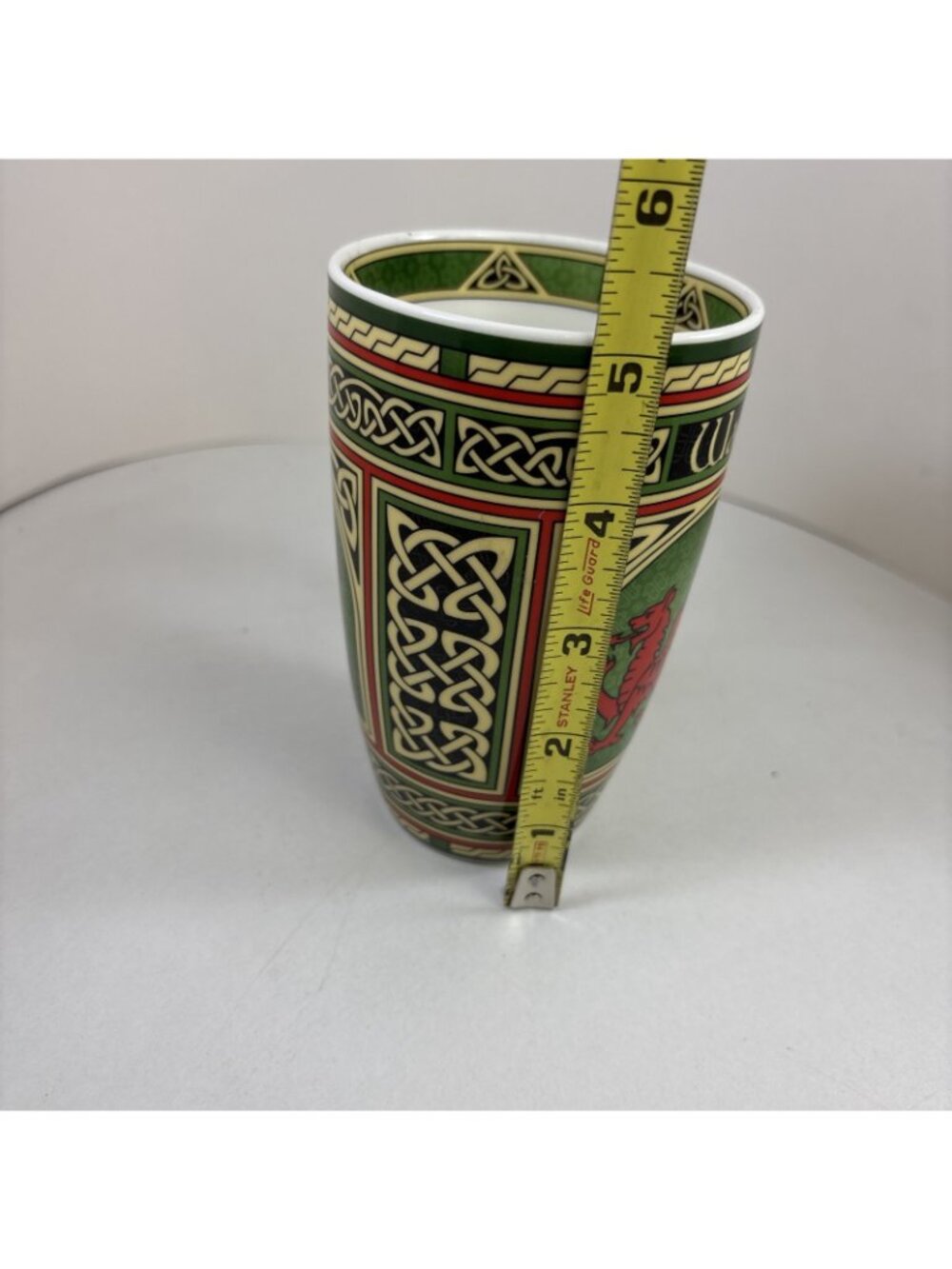 Royal Tara Welsh Dragon Mug Celtic Window Tea Cup Coffe Mug Porcelain 14 oz - Picture 4 of 6